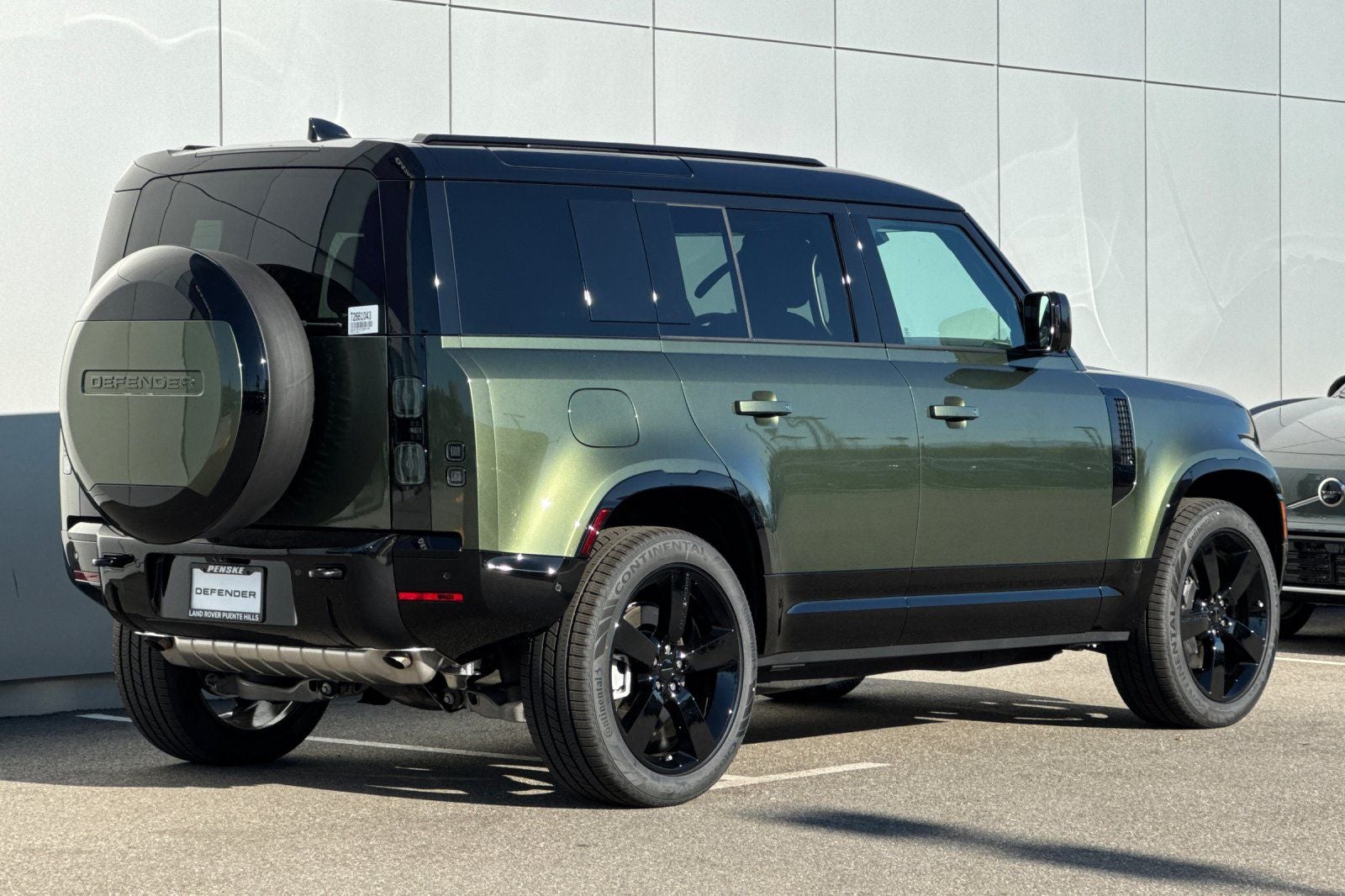 2026 Land Rover Defender 110 X-Dynamic SE