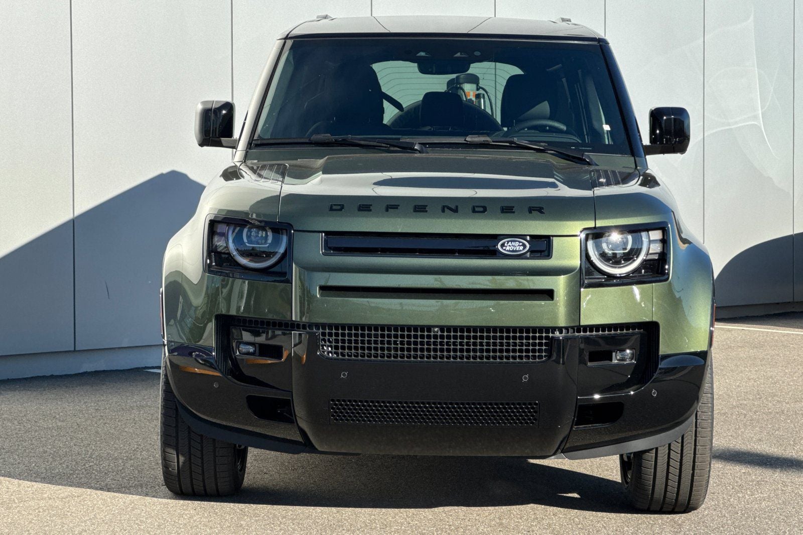2026 Land Rover Defender 110 X-Dynamic SE