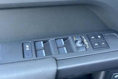 2026 Land Rover Defender 110 X-Dynamic SE