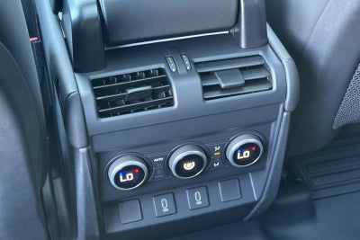 2026 Land Rover Defender 110 X-Dynamic SE