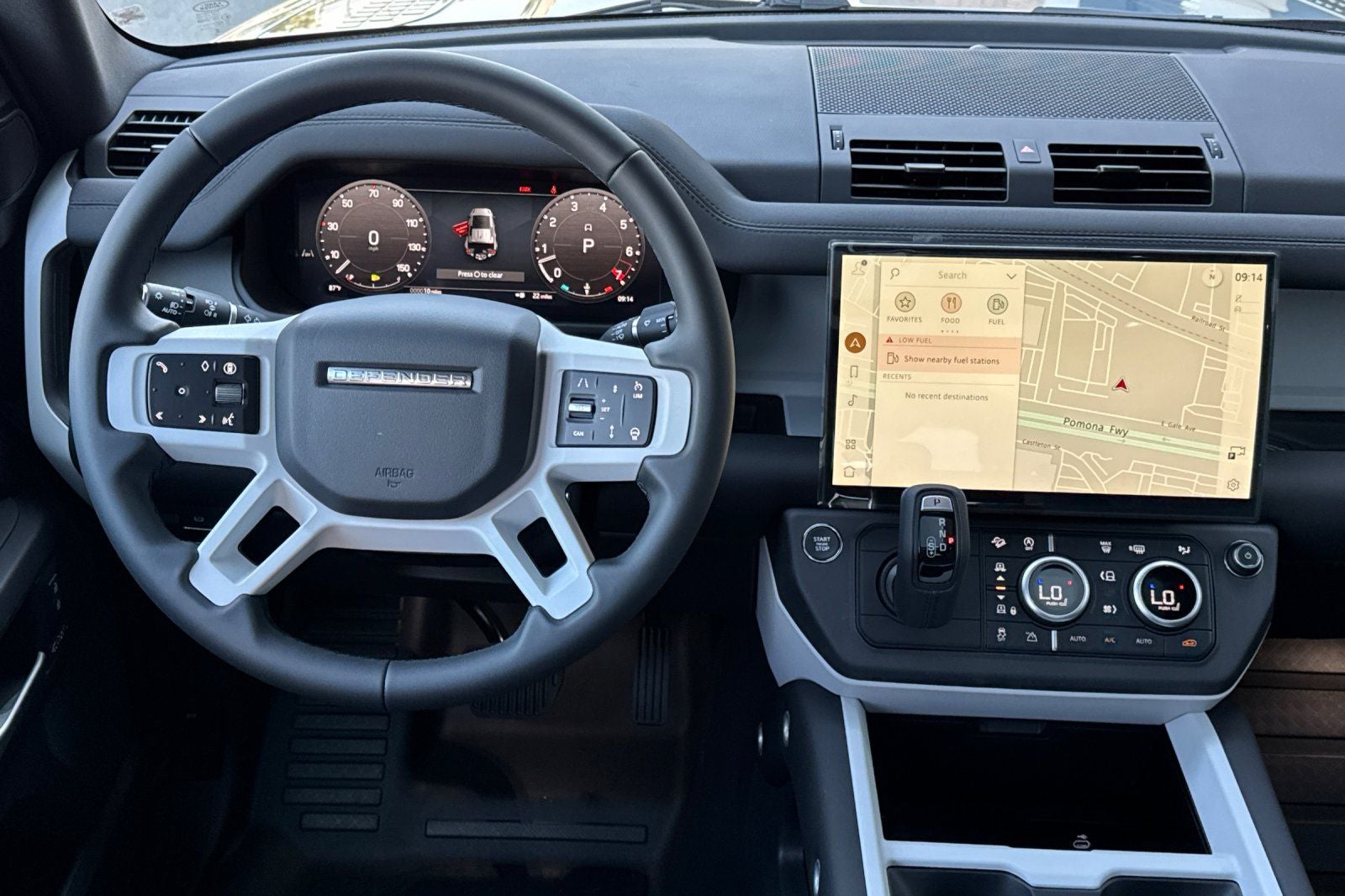 2026 Land Rover Defender 110 X-Dynamic SE