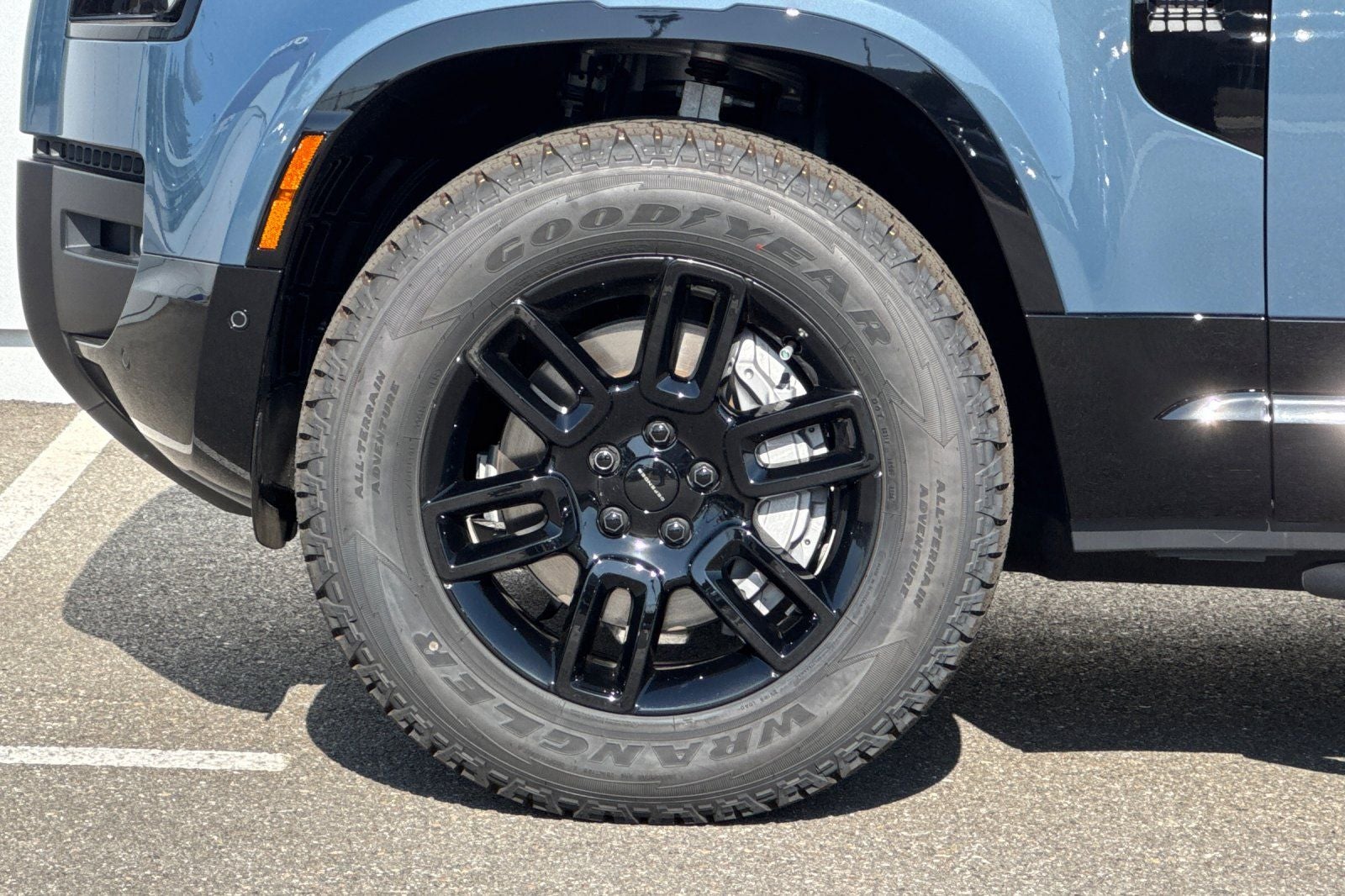 2026 Land Rover Defender 110 X-Dynamic SE