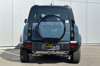 2026 Land Rover Defender 110 X-Dynamic SE