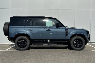 2026 Land Rover Defender 110 X-Dynamic SE