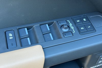 2026 Land Rover Defender 110 X-Dynamic SE