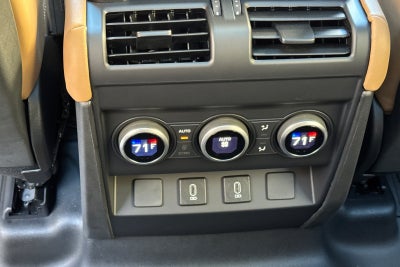 2026 Land Rover Defender 110 X-Dynamic SE