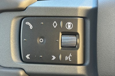 2026 Land Rover Defender 110 X-Dynamic SE