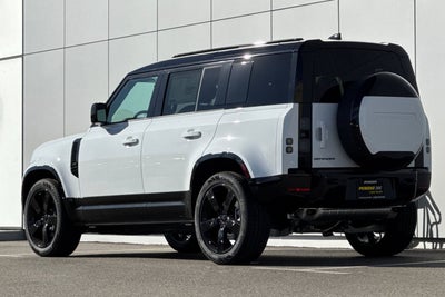 2026 Land Rover Defender 110 X-Dynamic SE