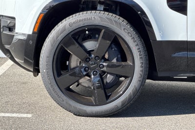 2026 Land Rover Defender 110 X-Dynamic SE