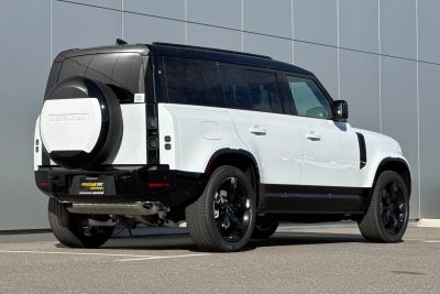 2026 Land Rover Defender 110 X-Dynamic SE