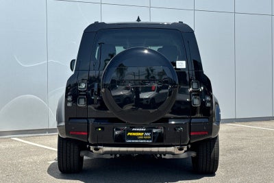 2026 Land Rover Defender 110 X-Dynamic SE