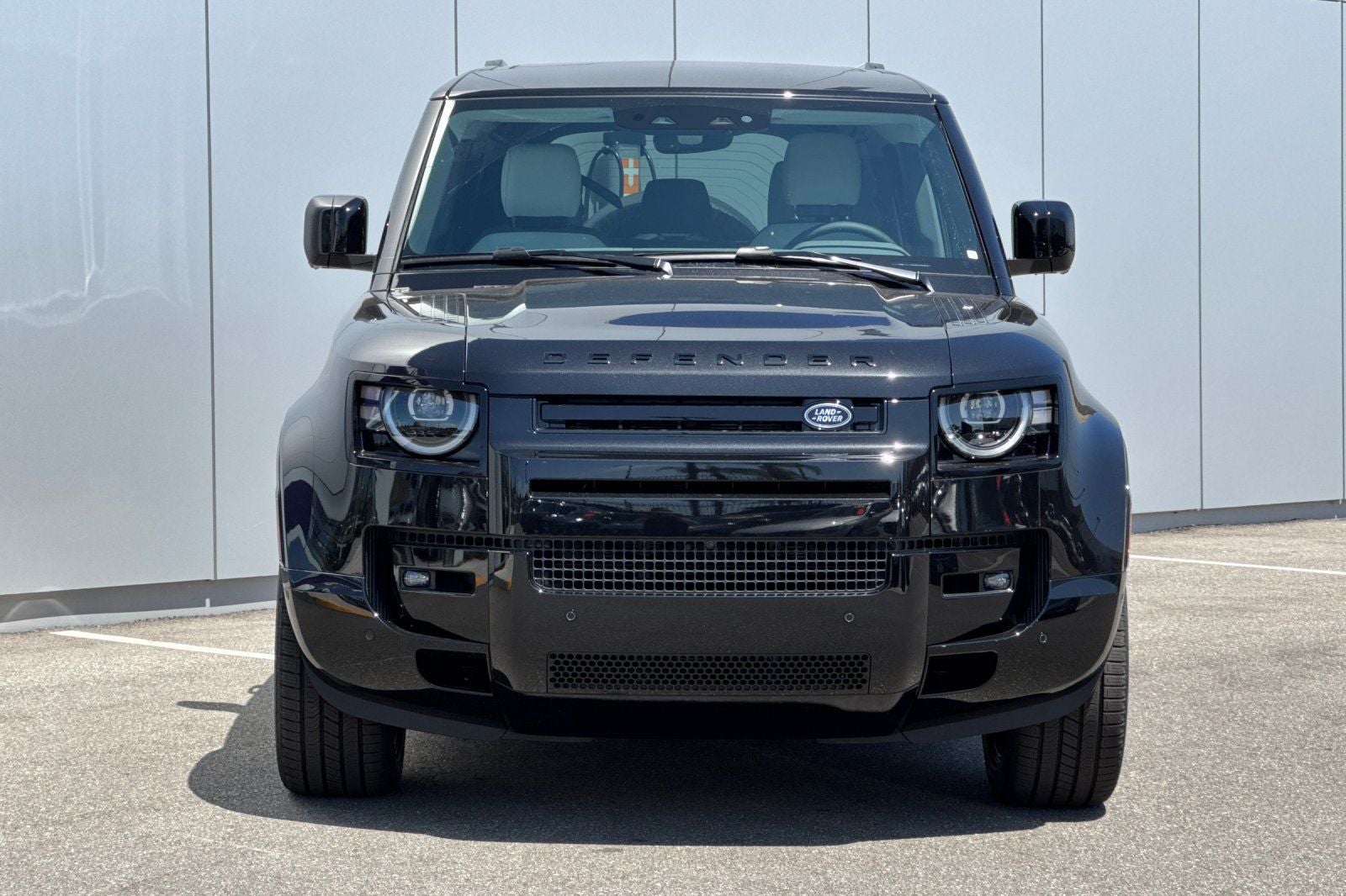 2026 Land Rover Defender 110 X-Dynamic SE