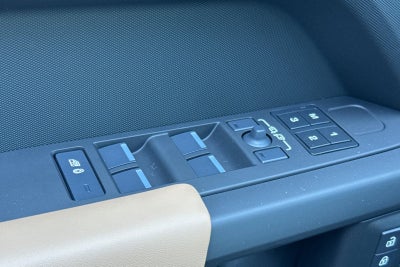 2026 Land Rover Defender 110 X-Dynamic SE