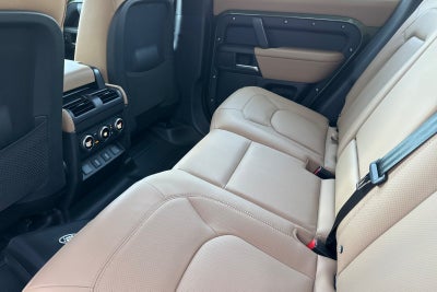 2026 Land Rover Defender 110 X-Dynamic SE