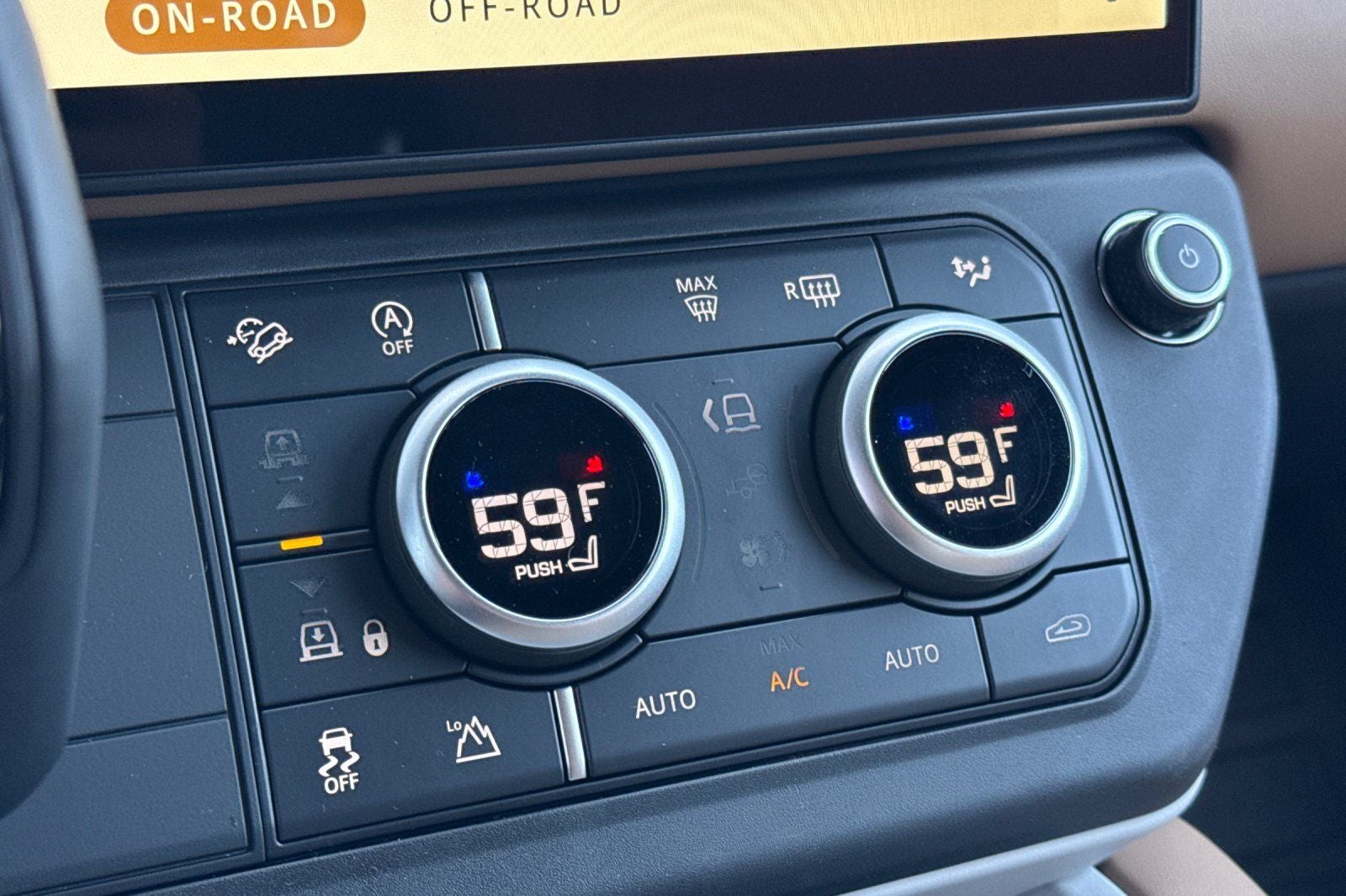 2026 Land Rover Defender 110 X-Dynamic SE