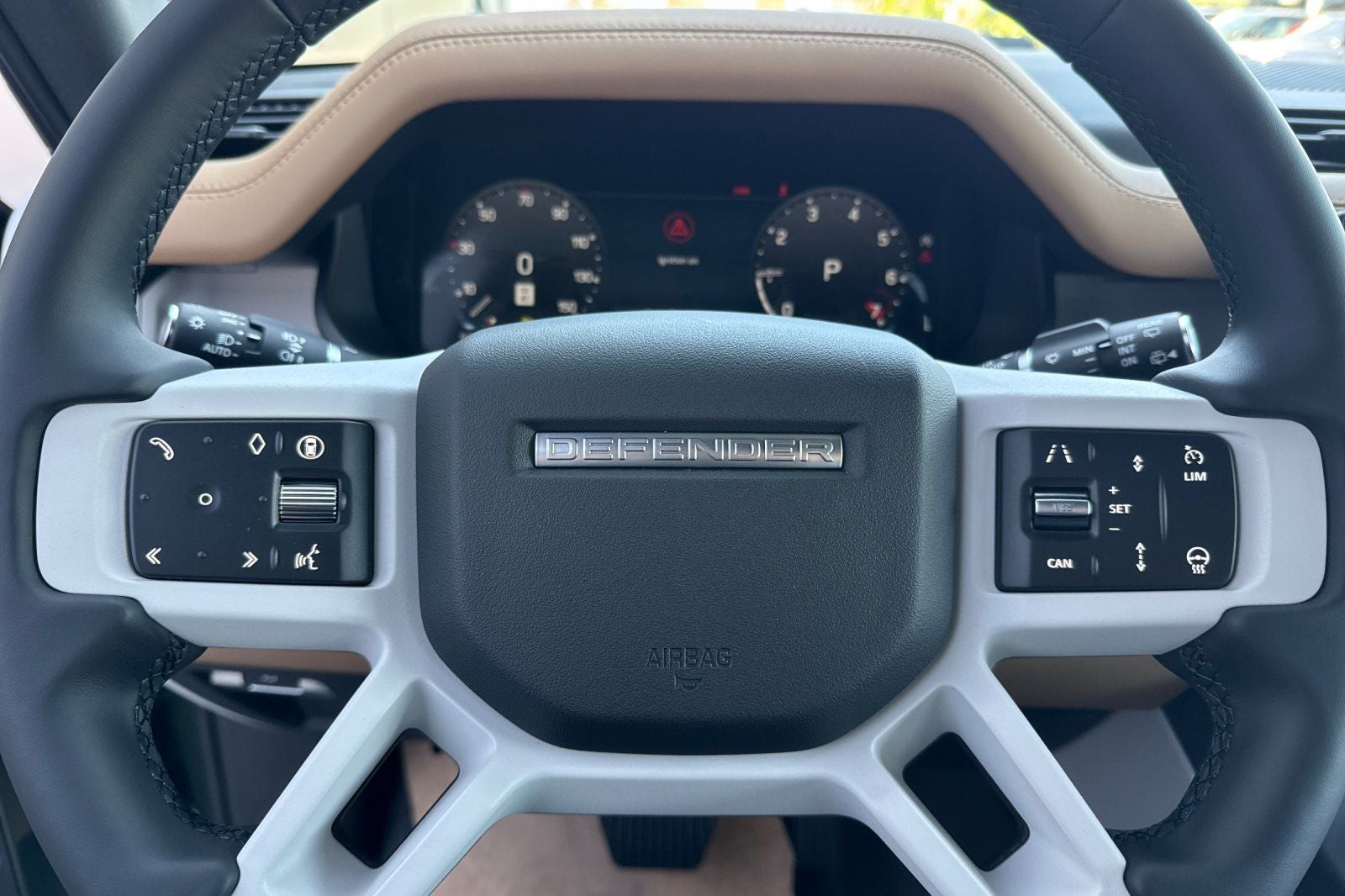 2026 Land Rover Defender 110 X-Dynamic SE