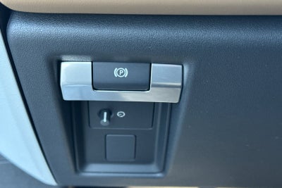 2026 Land Rover Defender 110 X-Dynamic SE
