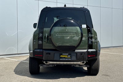 2026 Land Rover Defender 110 X-Dynamic SE