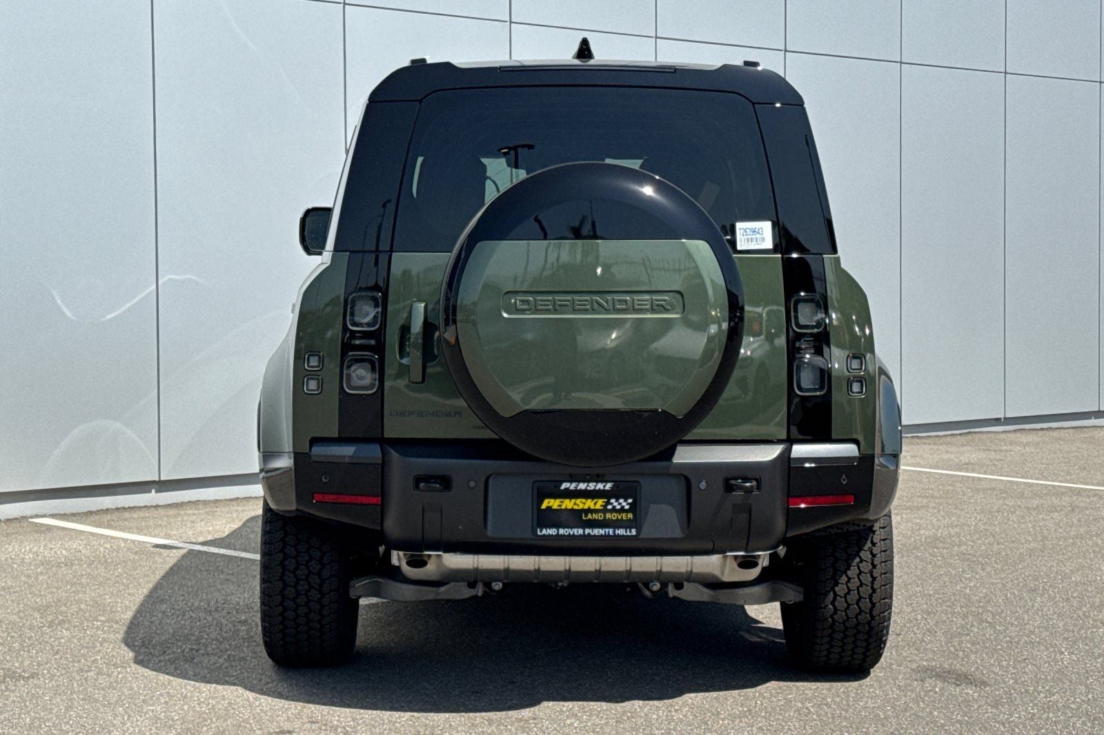 2026 Land Rover Defender 110 X-Dynamic SE