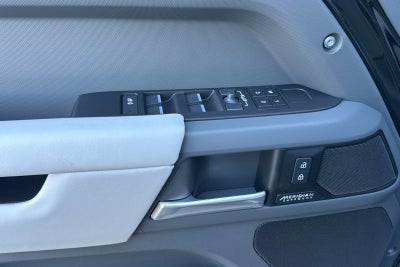 2026 Land Rover Defender 110 X-Dynamic SE