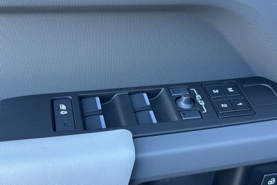 2026 Land Rover Defender 110 X-Dynamic SE
