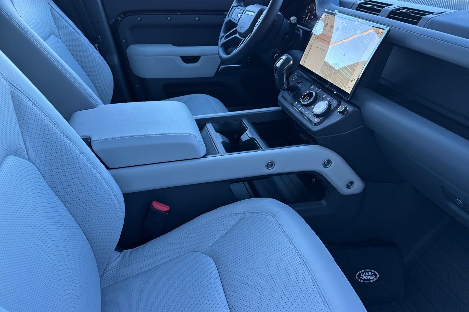 2026 Land Rover Defender 110 X-Dynamic SE