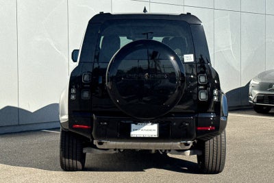 2026 Land Rover Defender 110 X-Dynamic SE