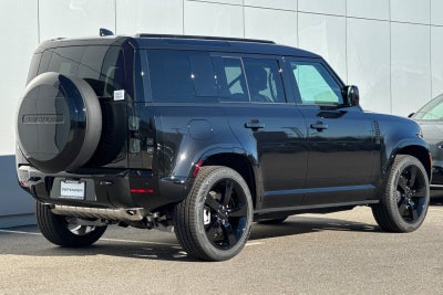2026 Land Rover Defender 110 X-Dynamic SE