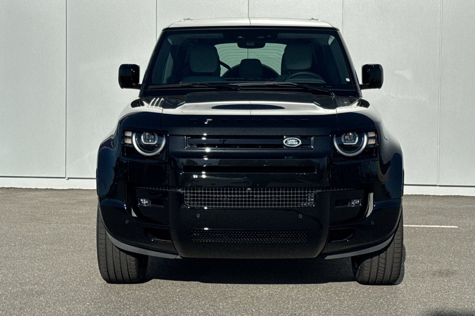2026 Land Rover Defender 110 X-Dynamic SE