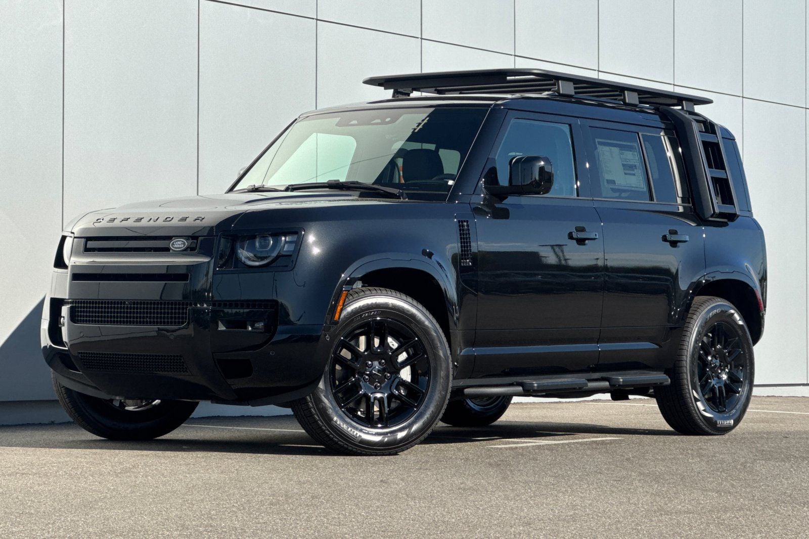 2026 Land Rover Defender 110 X-Dynamic SE