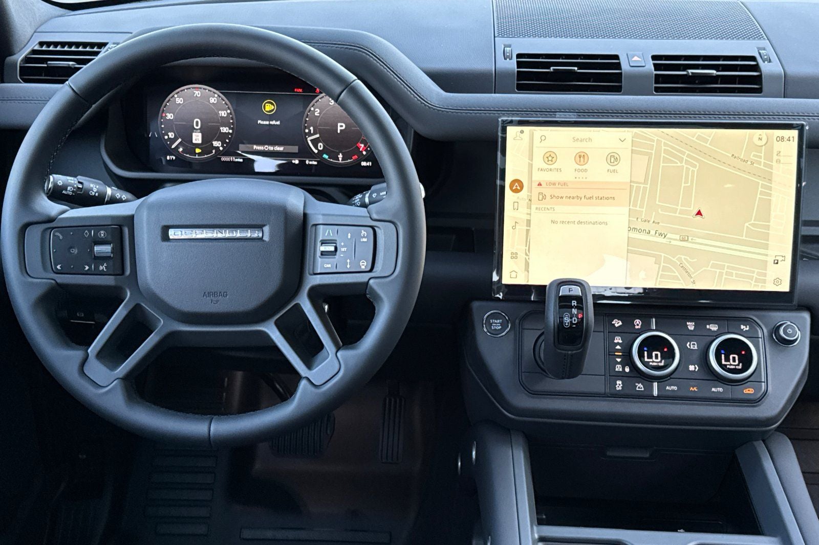 2026 Land Rover Defender 110 X-Dynamic SE