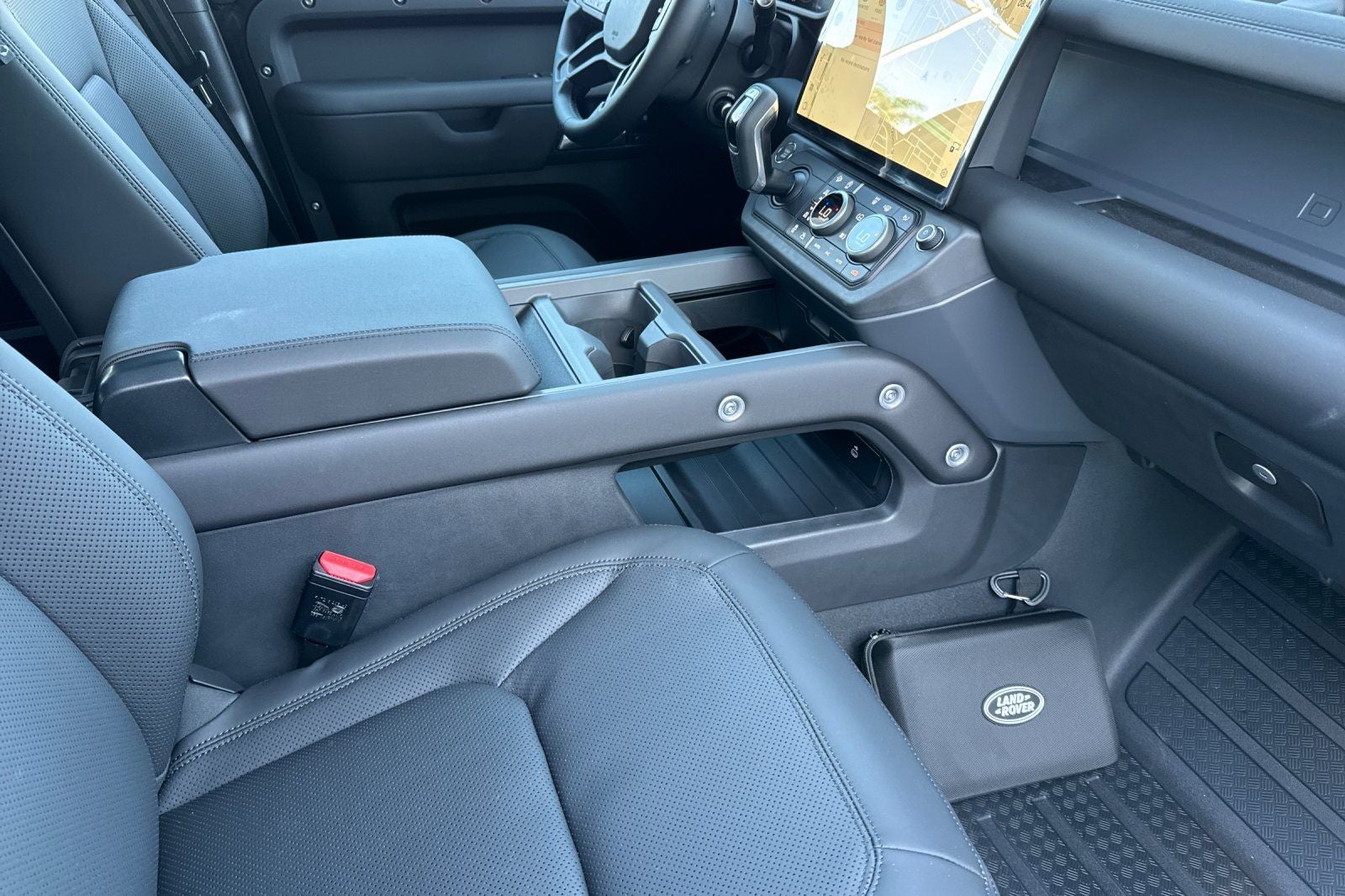 2026 Land Rover Defender 110 X-Dynamic SE