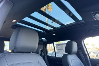 2026 Land Rover Defender 110 X-Dynamic SE