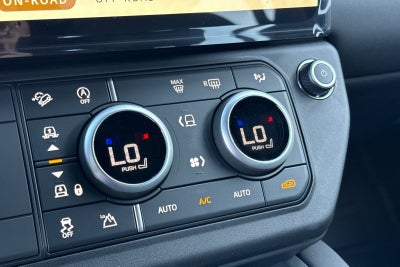 2026 Land Rover Defender 110 X-Dynamic SE