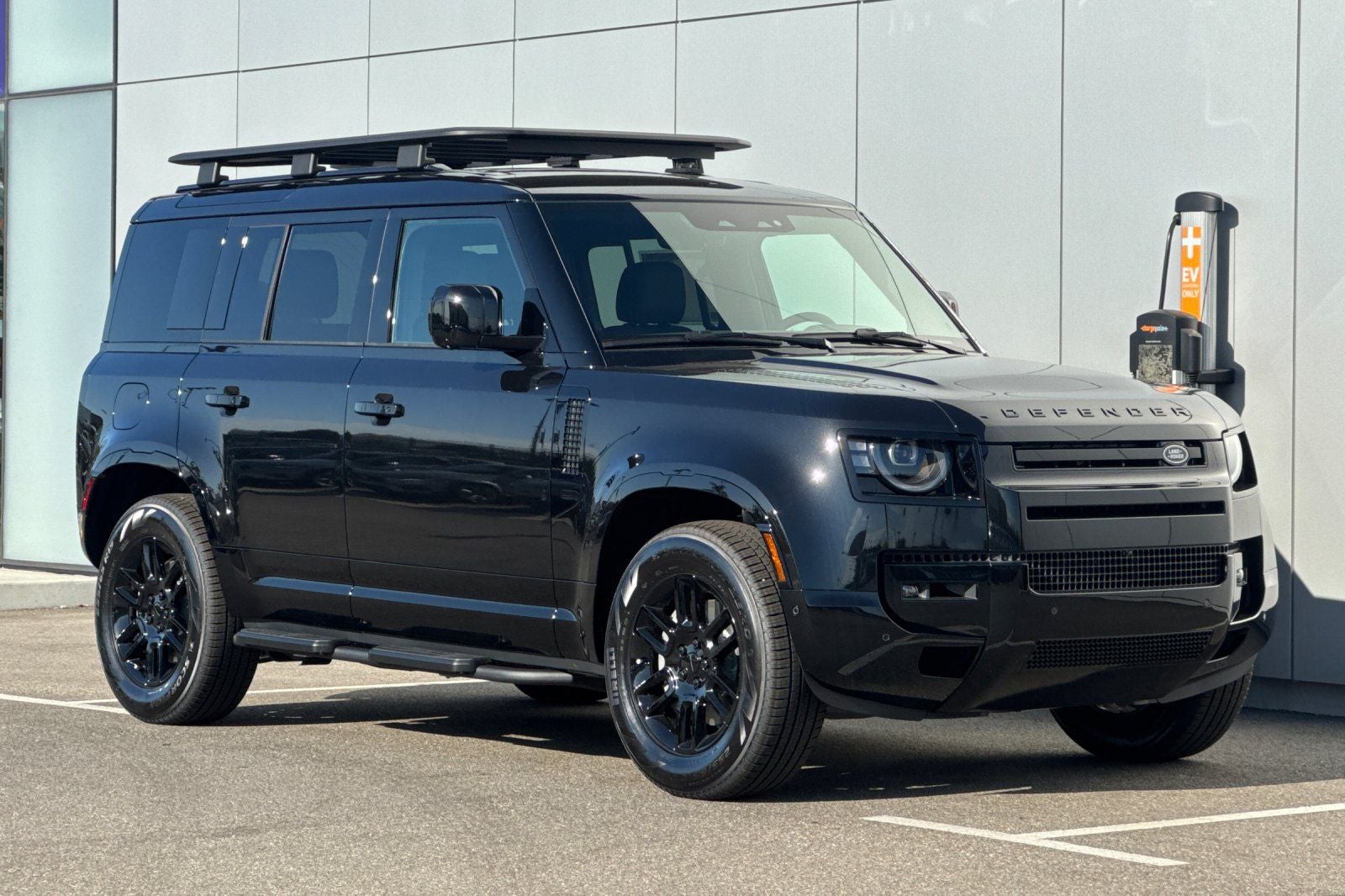 2026 Land Rover Defender 110 X-Dynamic SE