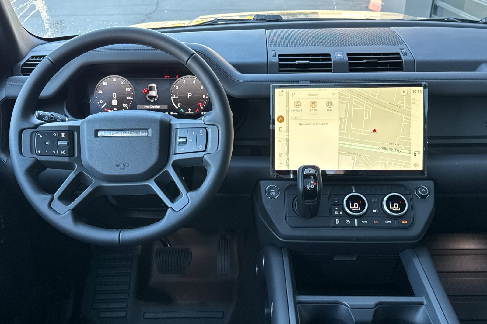 2026 Land Rover Defender 110 X-Dynamic SE