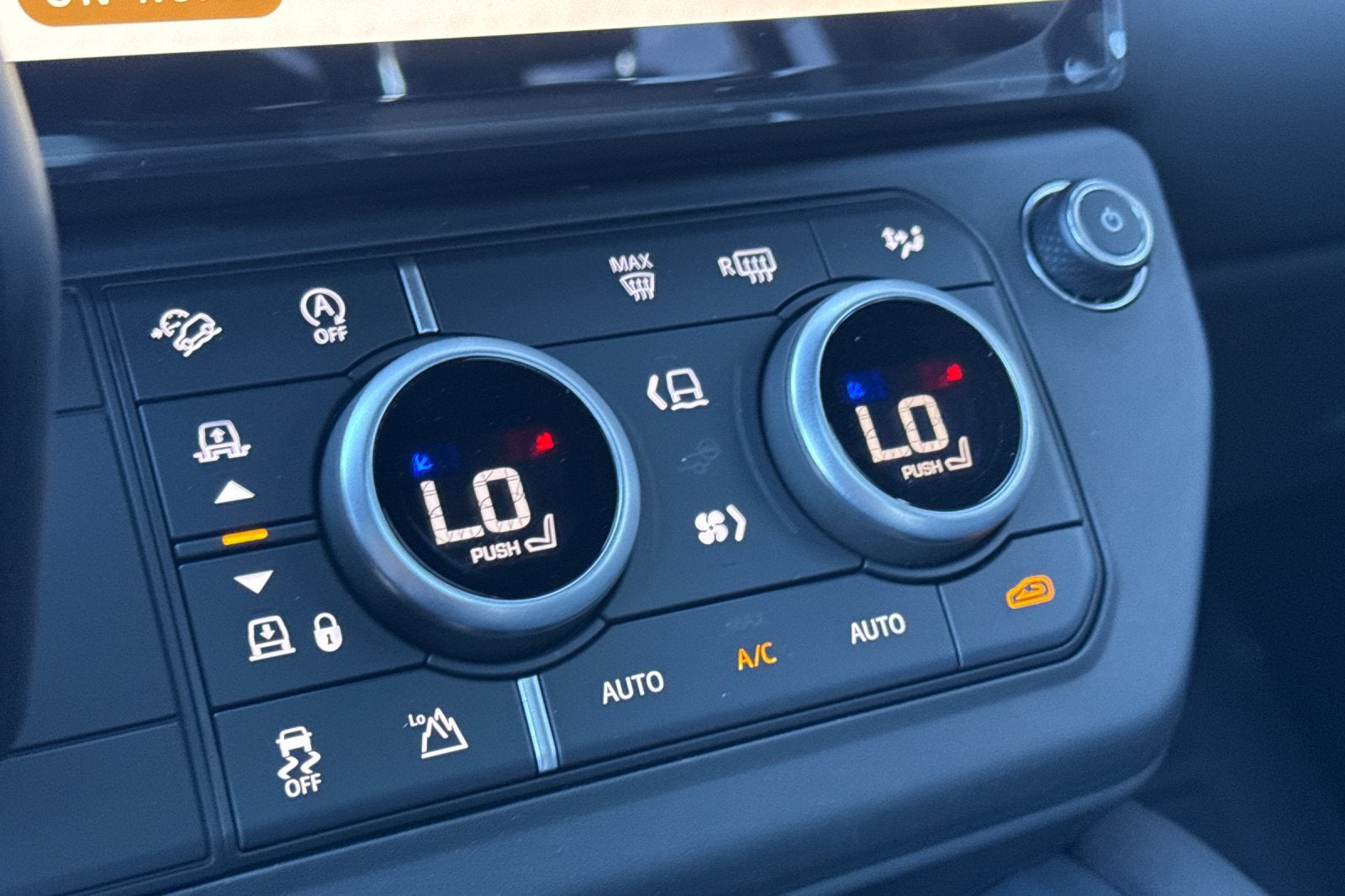 2026 Land Rover Defender 110 X-Dynamic SE