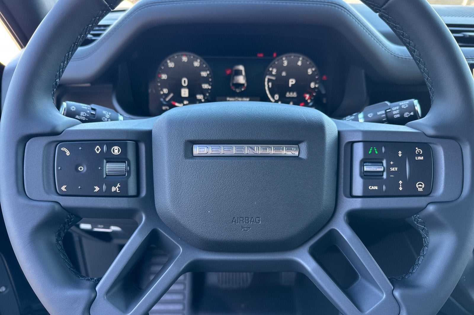 2026 Land Rover Defender 110 X-Dynamic SE