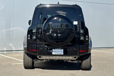 2026 Land Rover Defender 110 X-Dynamic SE