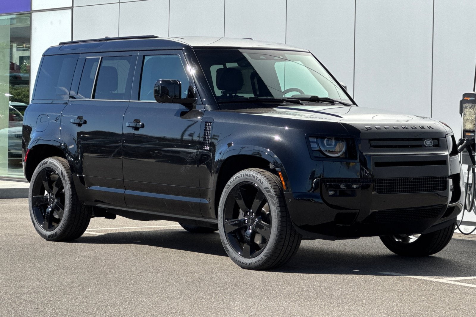 2026 Land Rover Defender 110 X-Dynamic SE