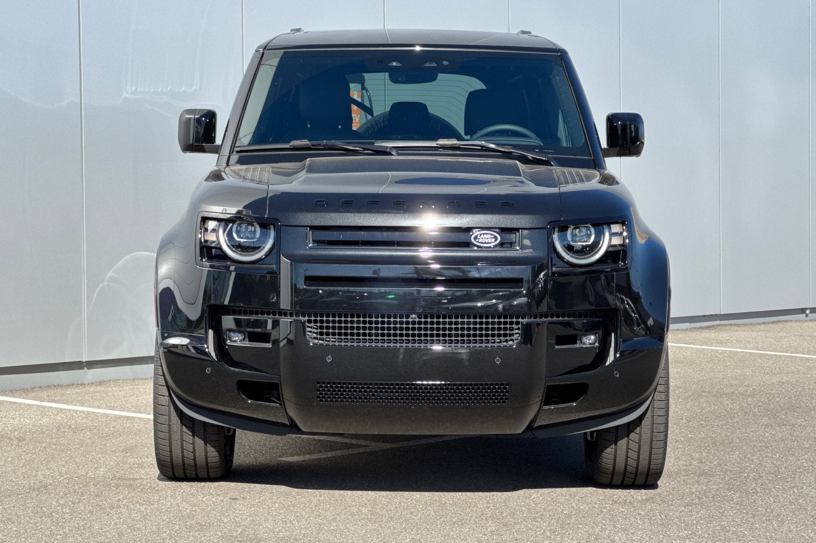 2026 Land Rover Defender 110 X-Dynamic SE