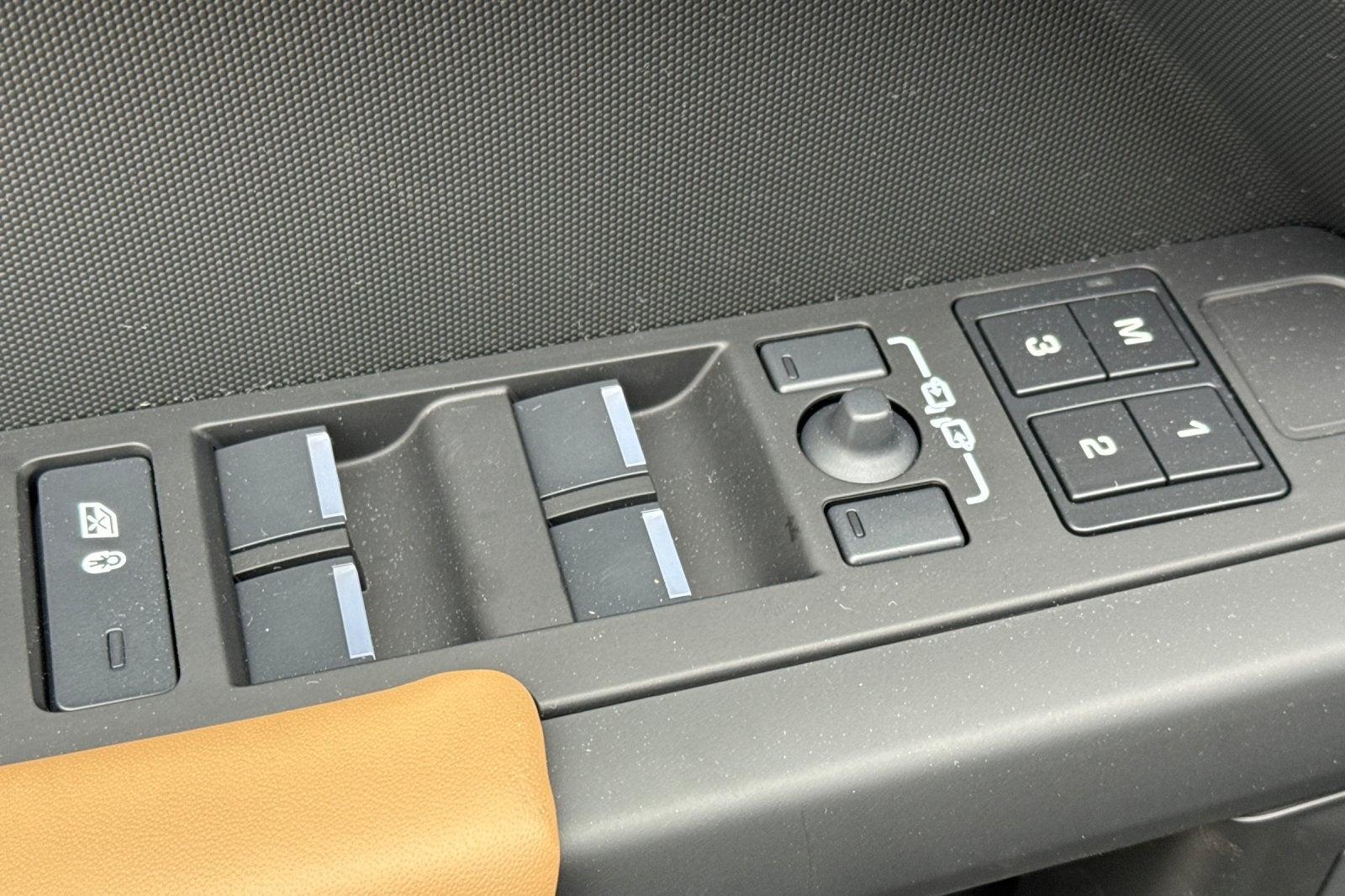 2026 Land Rover Defender 110 X-Dynamic SE