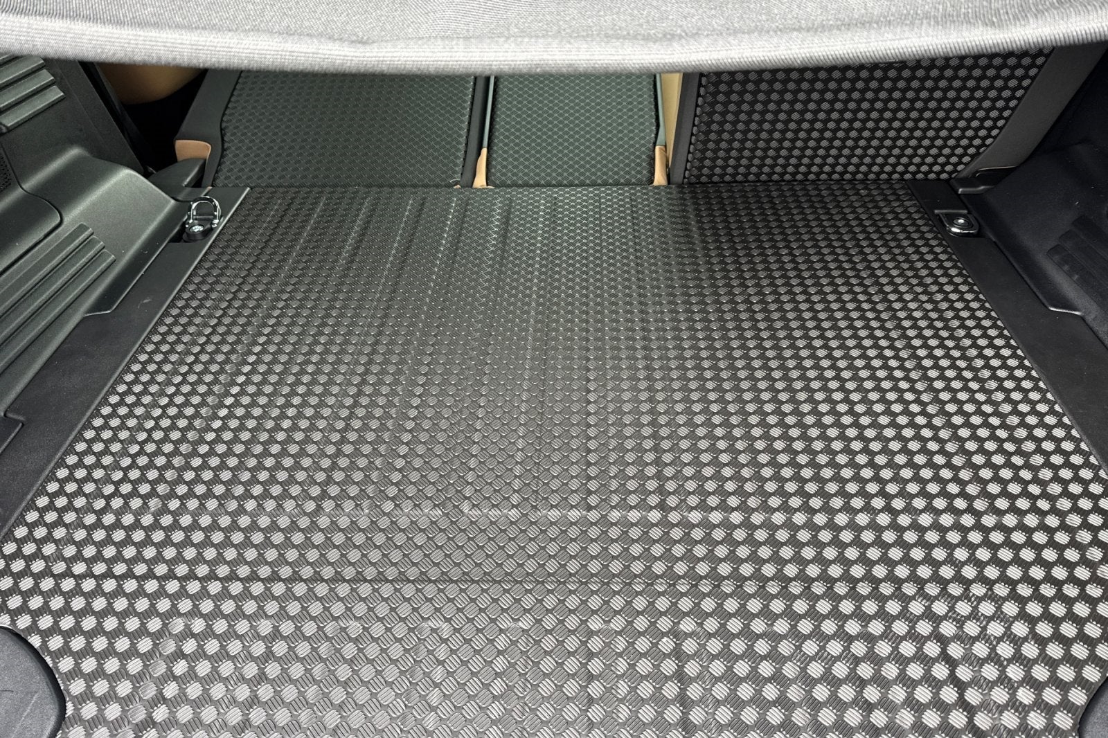 2026 Land Rover Defender 110 X-Dynamic SE