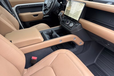 2026 Land Rover Defender 110 X-Dynamic SE