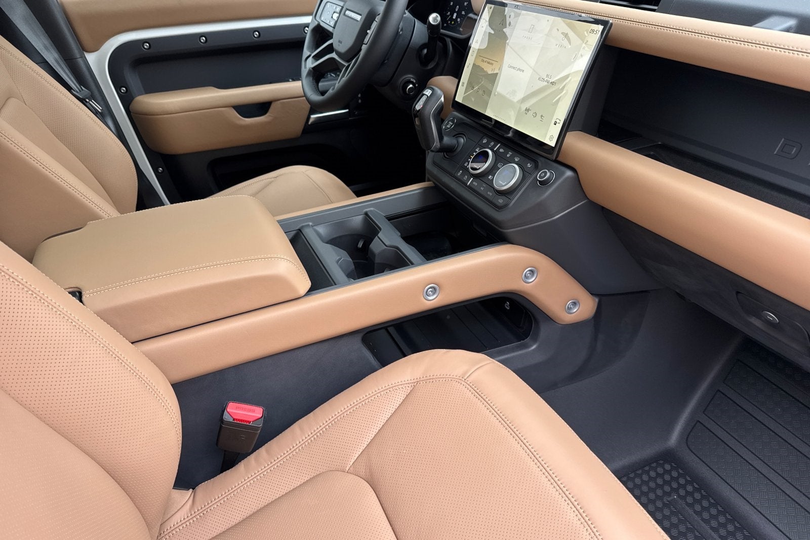 2026 Land Rover Defender 110 X-Dynamic SE