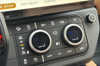 2026 Land Rover Defender 110 X-Dynamic SE