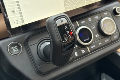 2026 Land Rover Defender 110 X-Dynamic SE