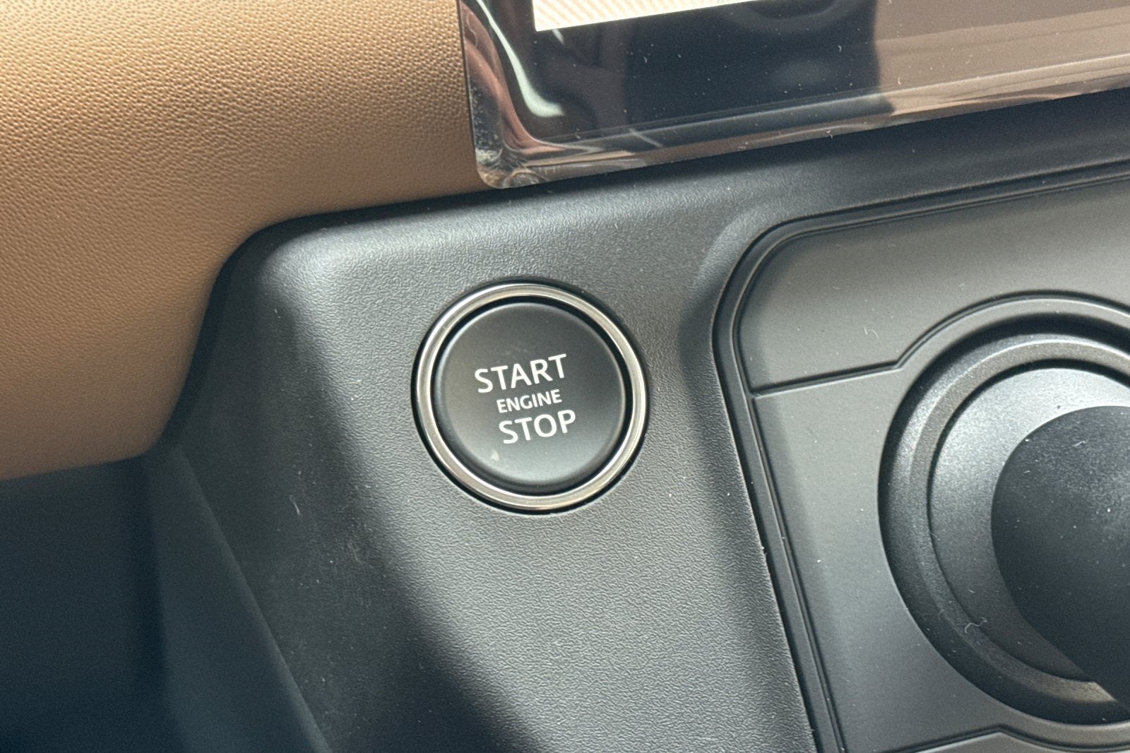 2026 Land Rover Defender 110 X-Dynamic SE