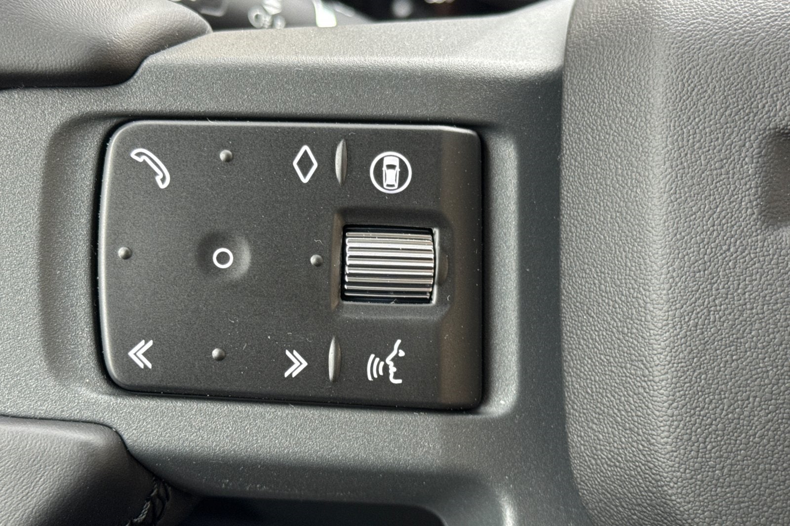 2026 Land Rover Defender 110 X-Dynamic SE