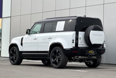 2026 Land Rover Defender 110 X-Dynamic SE